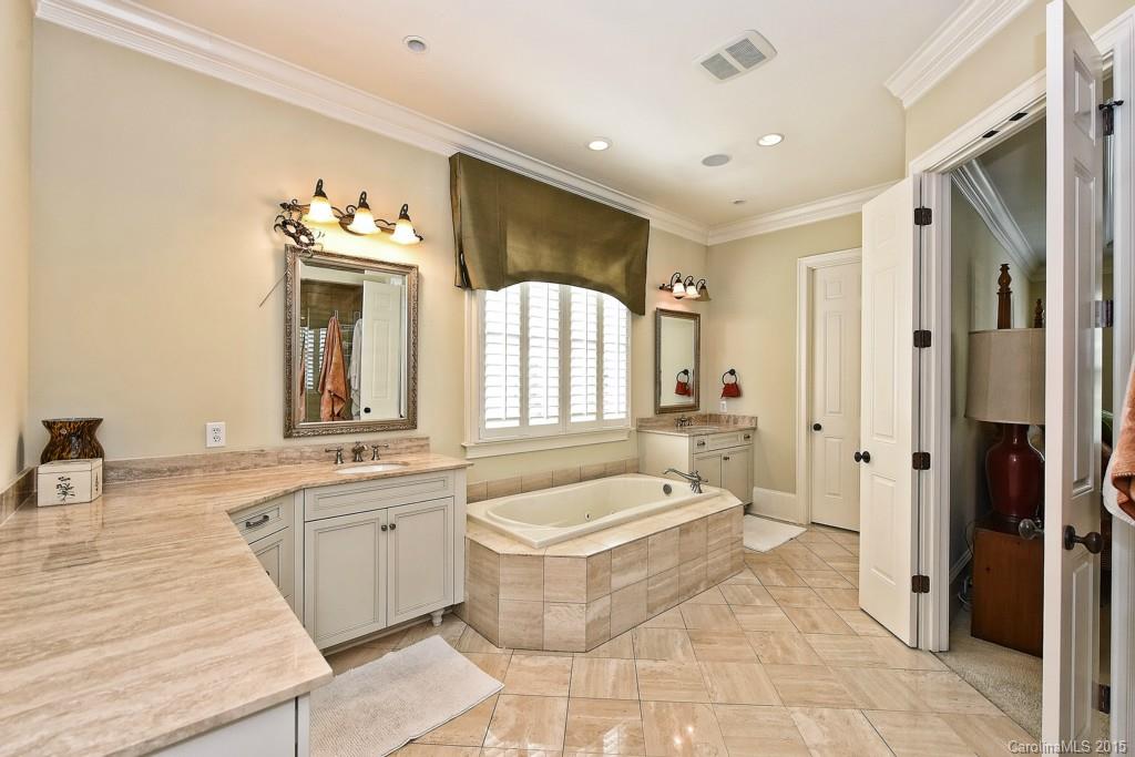 9220 Heydon Hall Circle Charlotte NC 28210