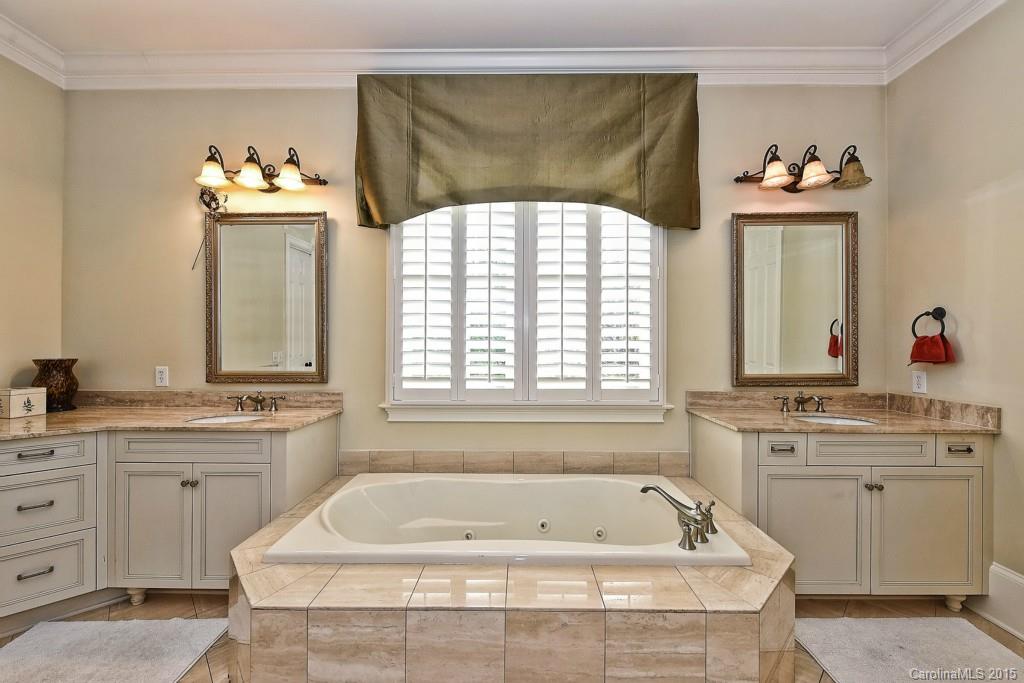 9220 Heydon Hall Circle Charlotte NC 28210