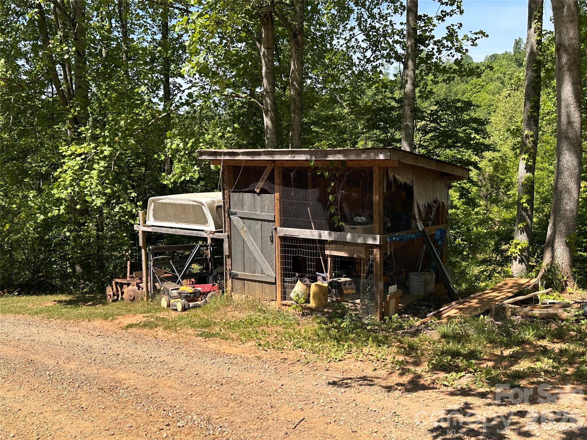 2825 Harrell Hill Road Bakersville NC 28705