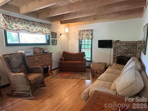 2825 Harrell Hill Road Bakersville NC 28705