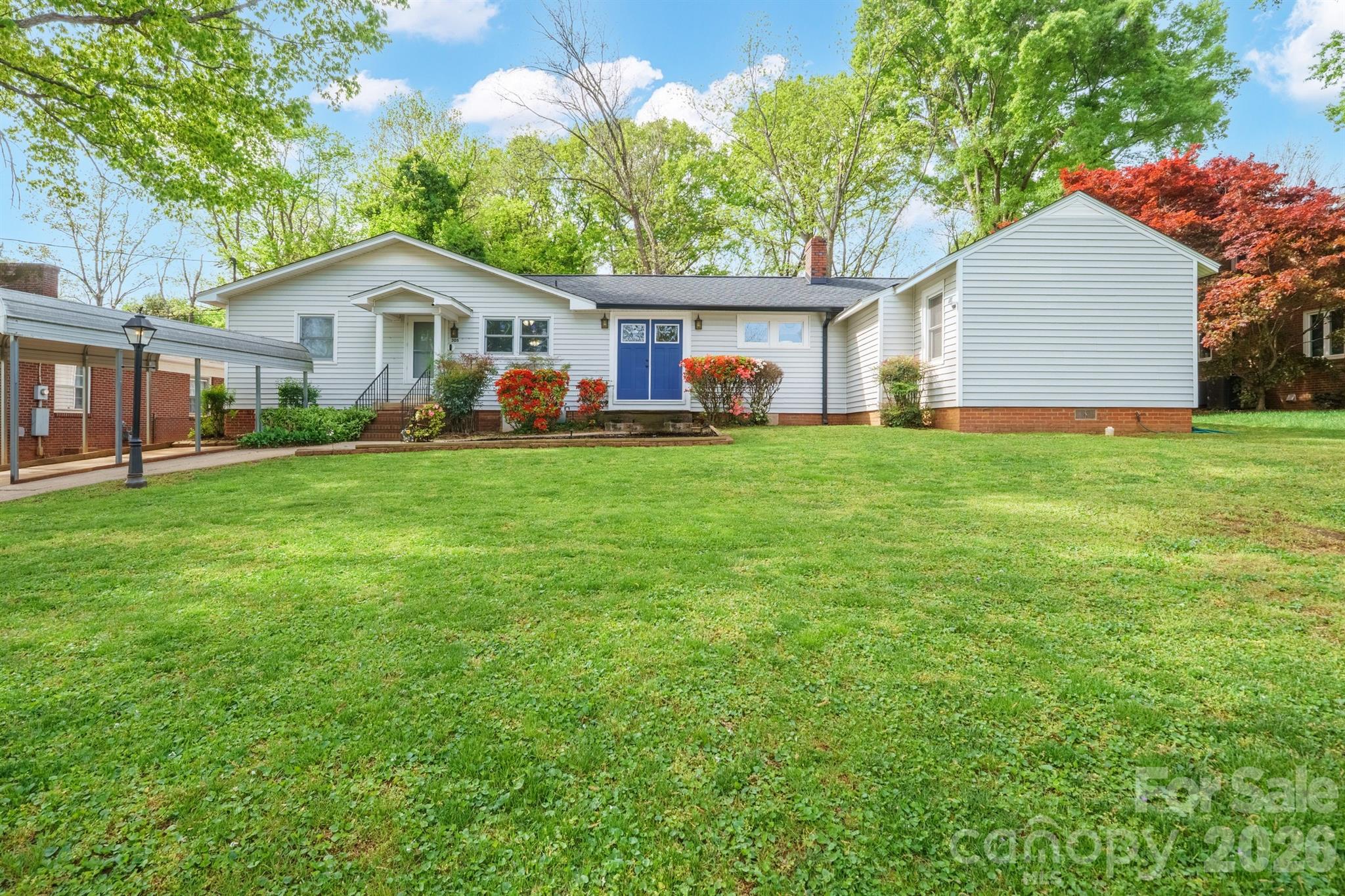 305 W 9th Street Newton NC 28658