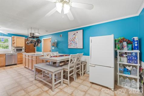 305 W 9th Street Newton NC 28658