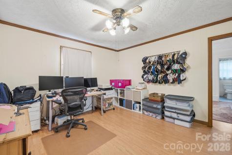 305 W 9th Street Newton NC 28658