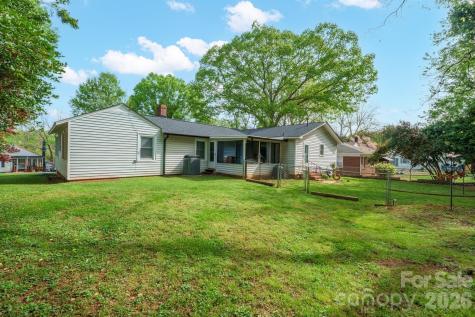 305 W 9th Street Newton NC 28658