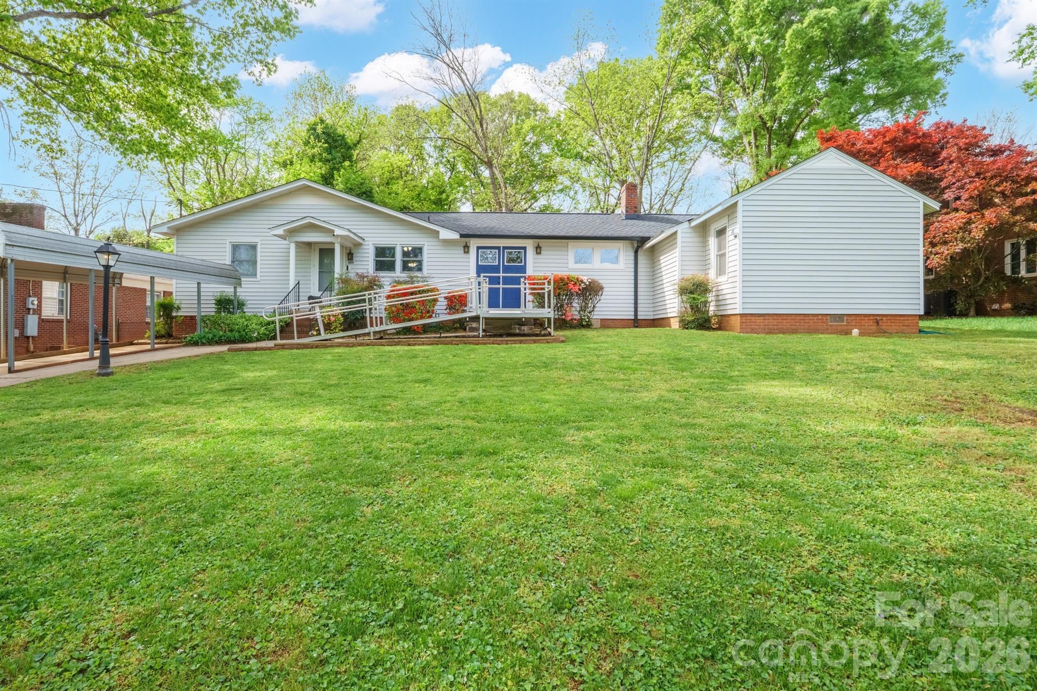 305 W 9th Street Newton NC 28658
