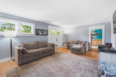 305 W 9th Street Newton NC 28658