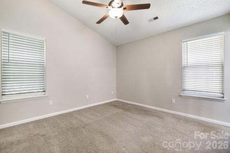 5463 Realtree Lane Charlotte NC 28214