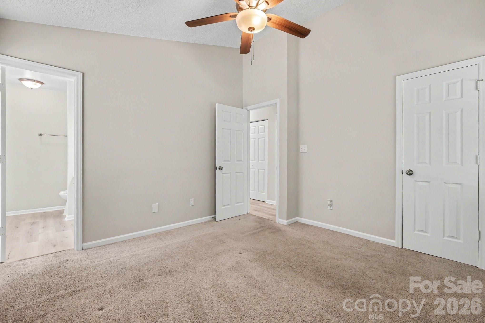 5463 Realtree Lane Charlotte NC 28214
