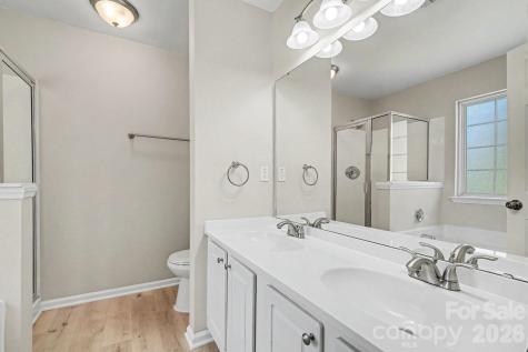 5463 Realtree Lane Charlotte NC 28214