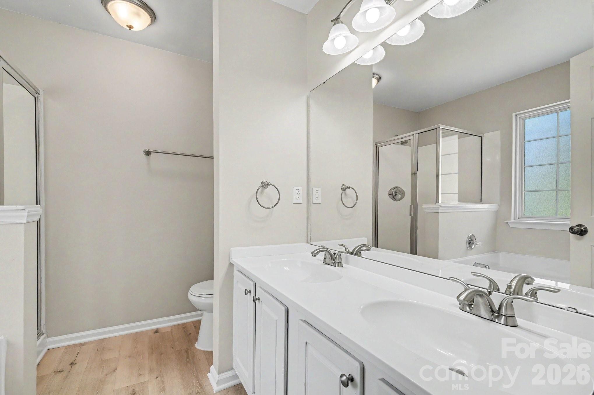 5463 Realtree Lane Charlotte NC 28214