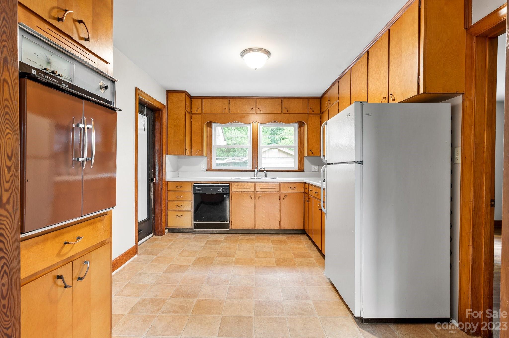15 Larlyn Lane Asheville NC 28804