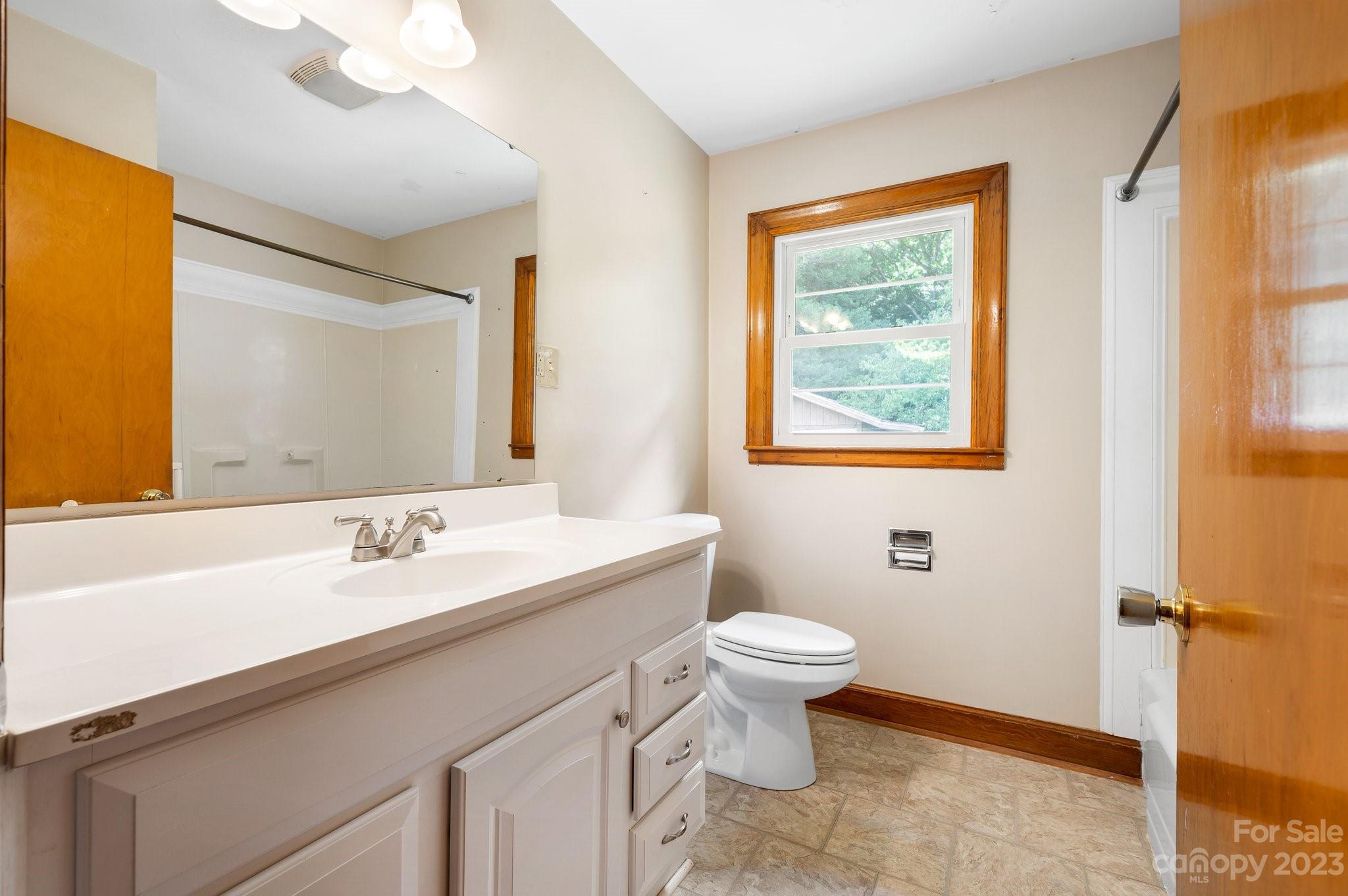 15 Larlyn Lane Asheville NC 28804