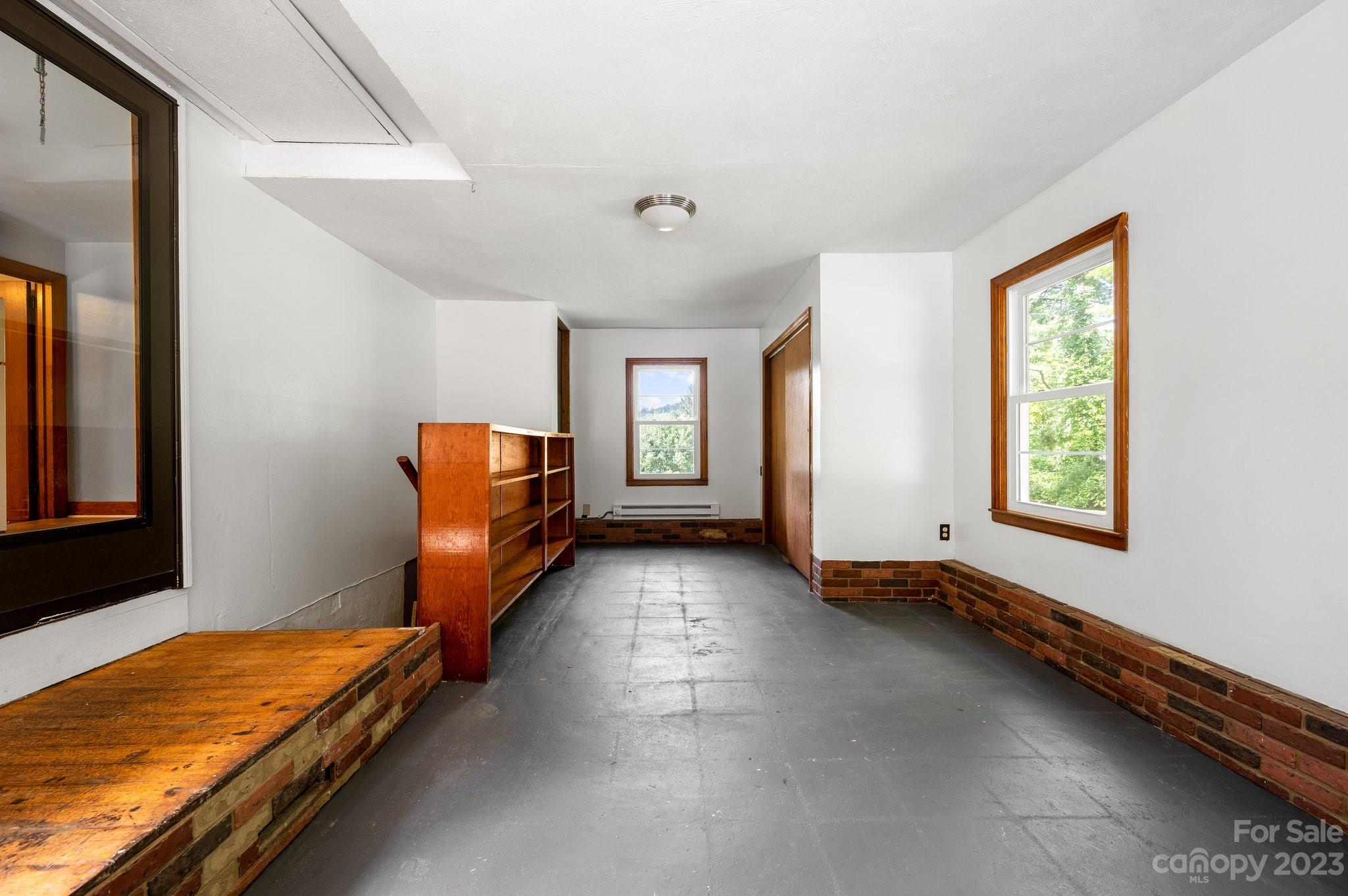 15 Larlyn Lane Asheville NC 28804