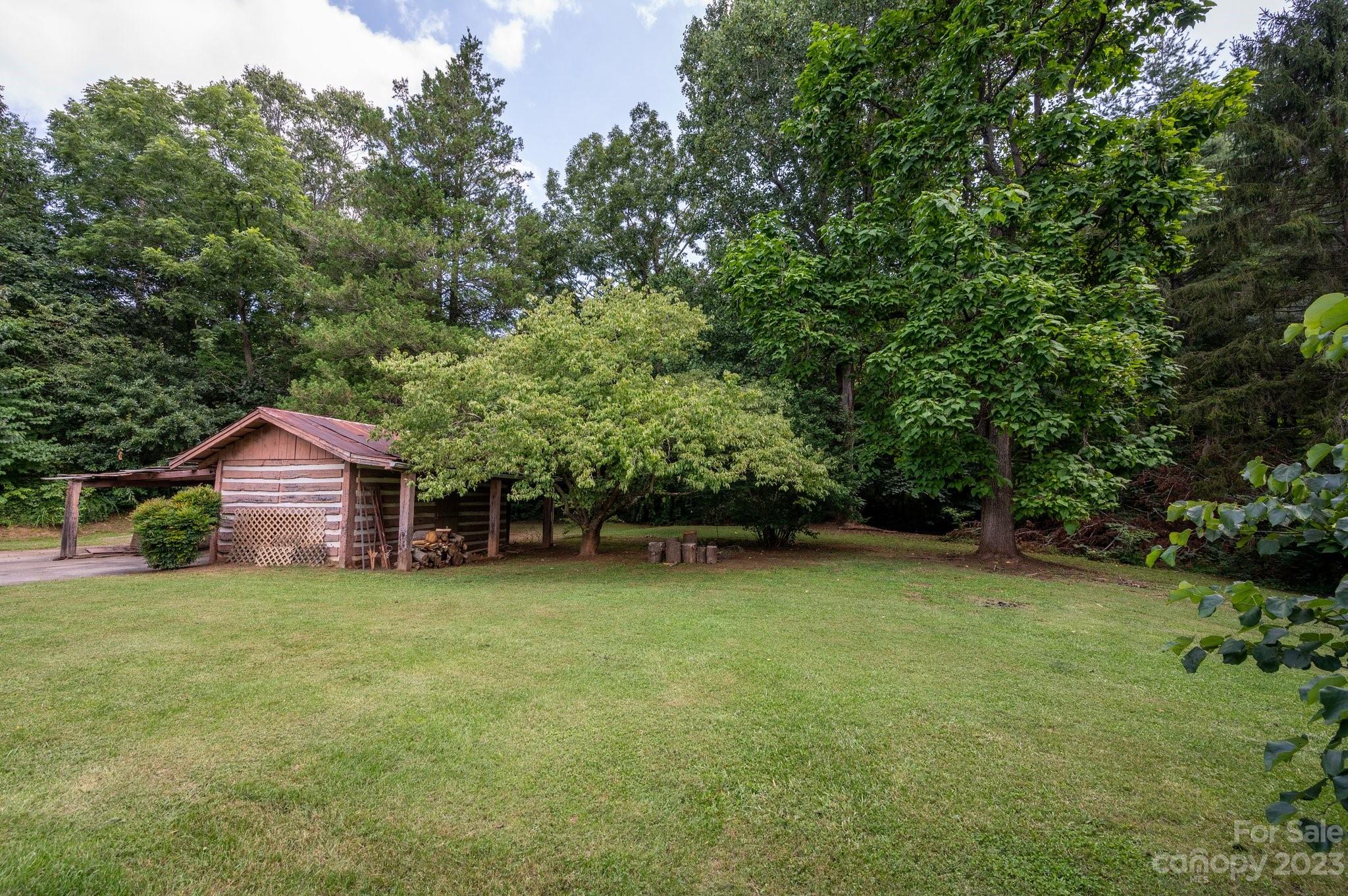 15 Larlyn Lane Asheville NC 28804