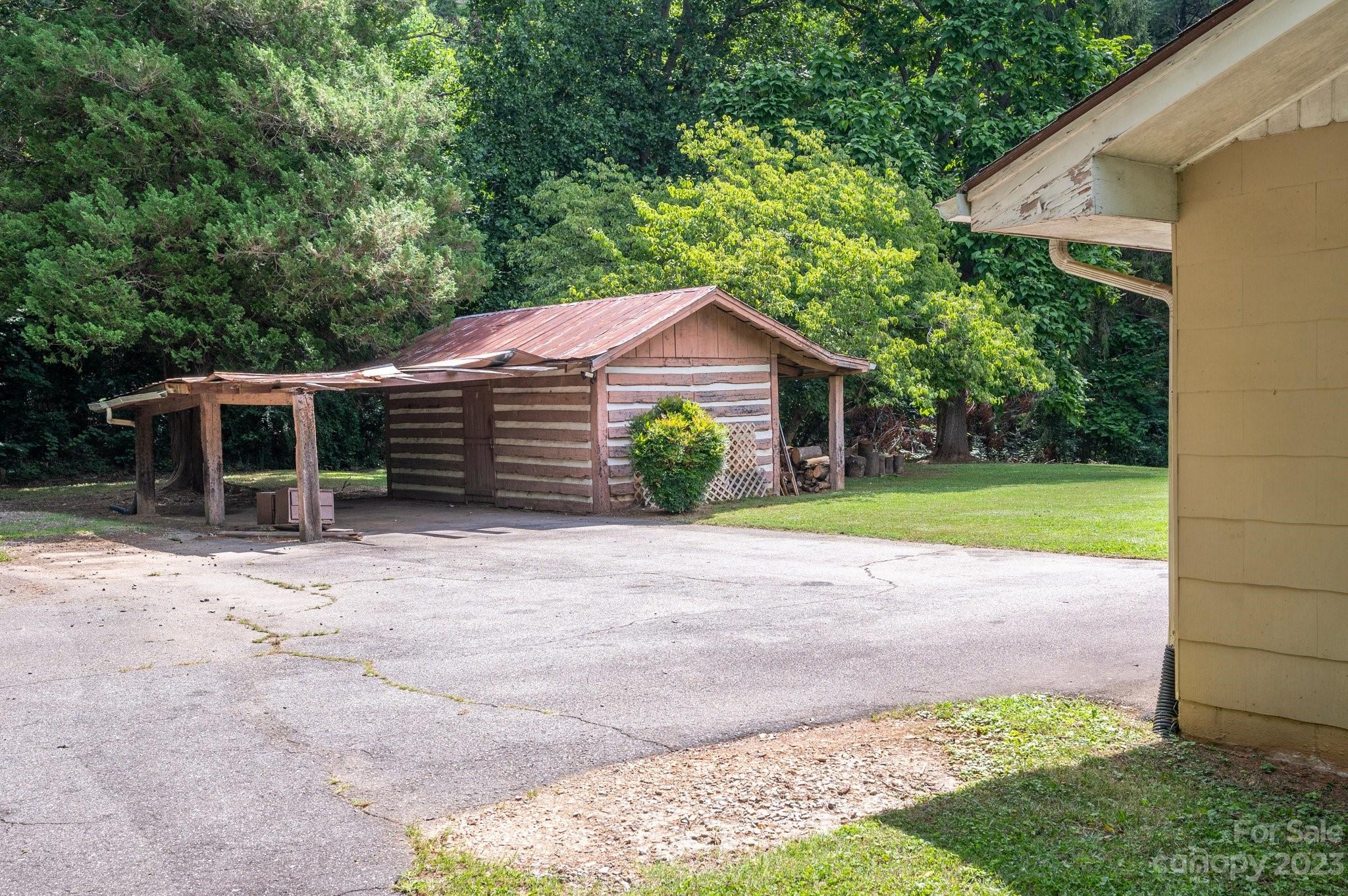 15 Larlyn Lane Asheville NC 28804