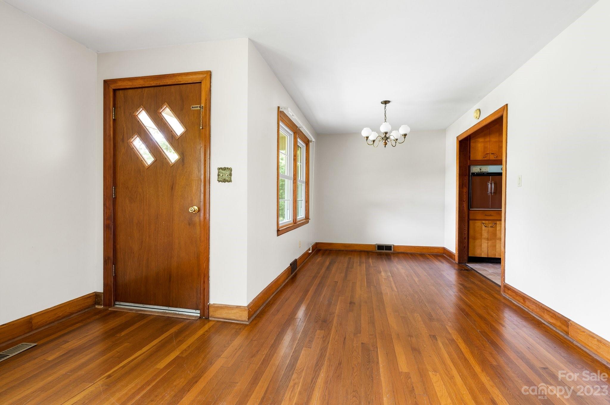 15 Larlyn Lane Asheville NC 28804