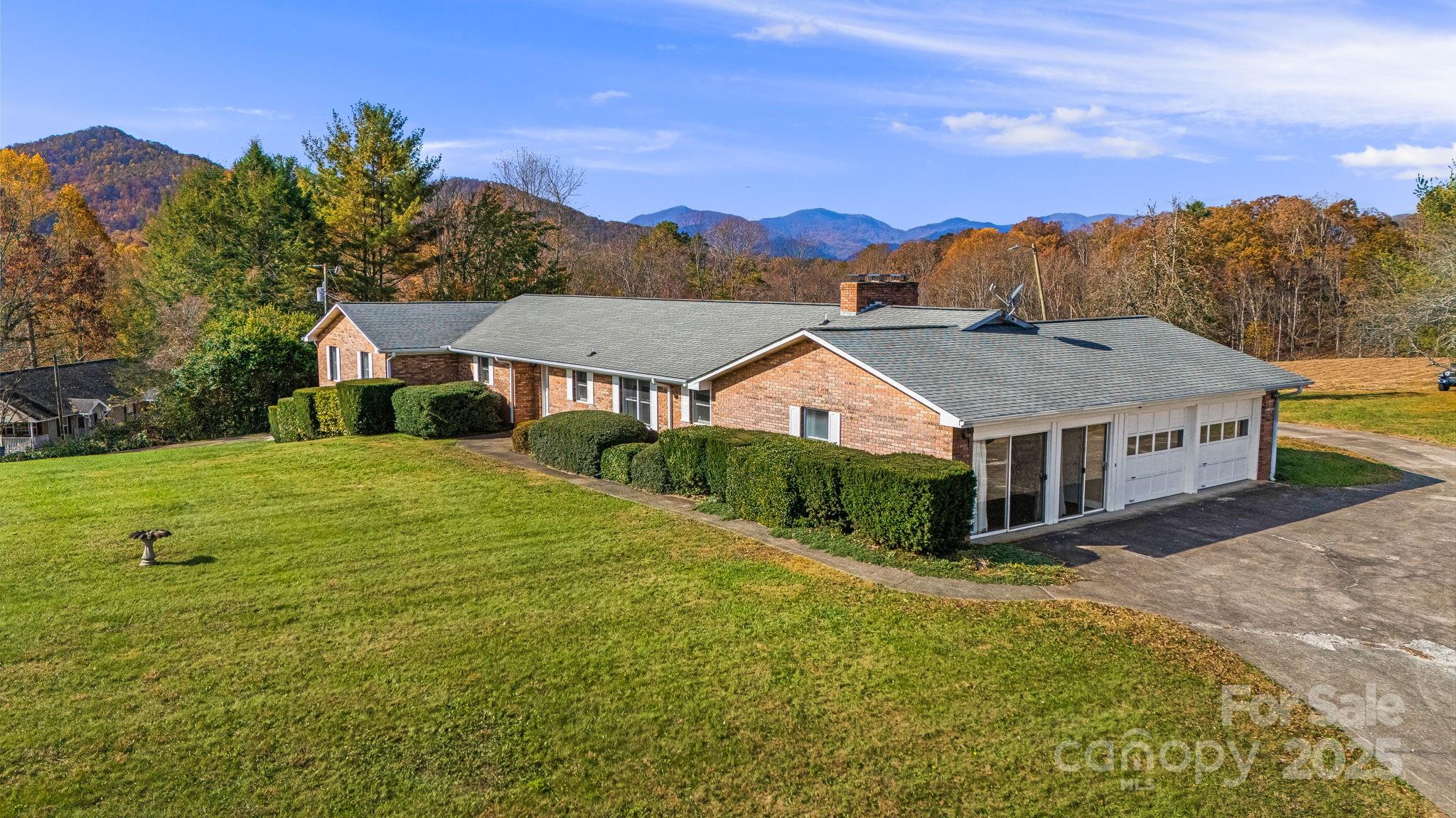 7 Brookshire Road Leicester NC 28748