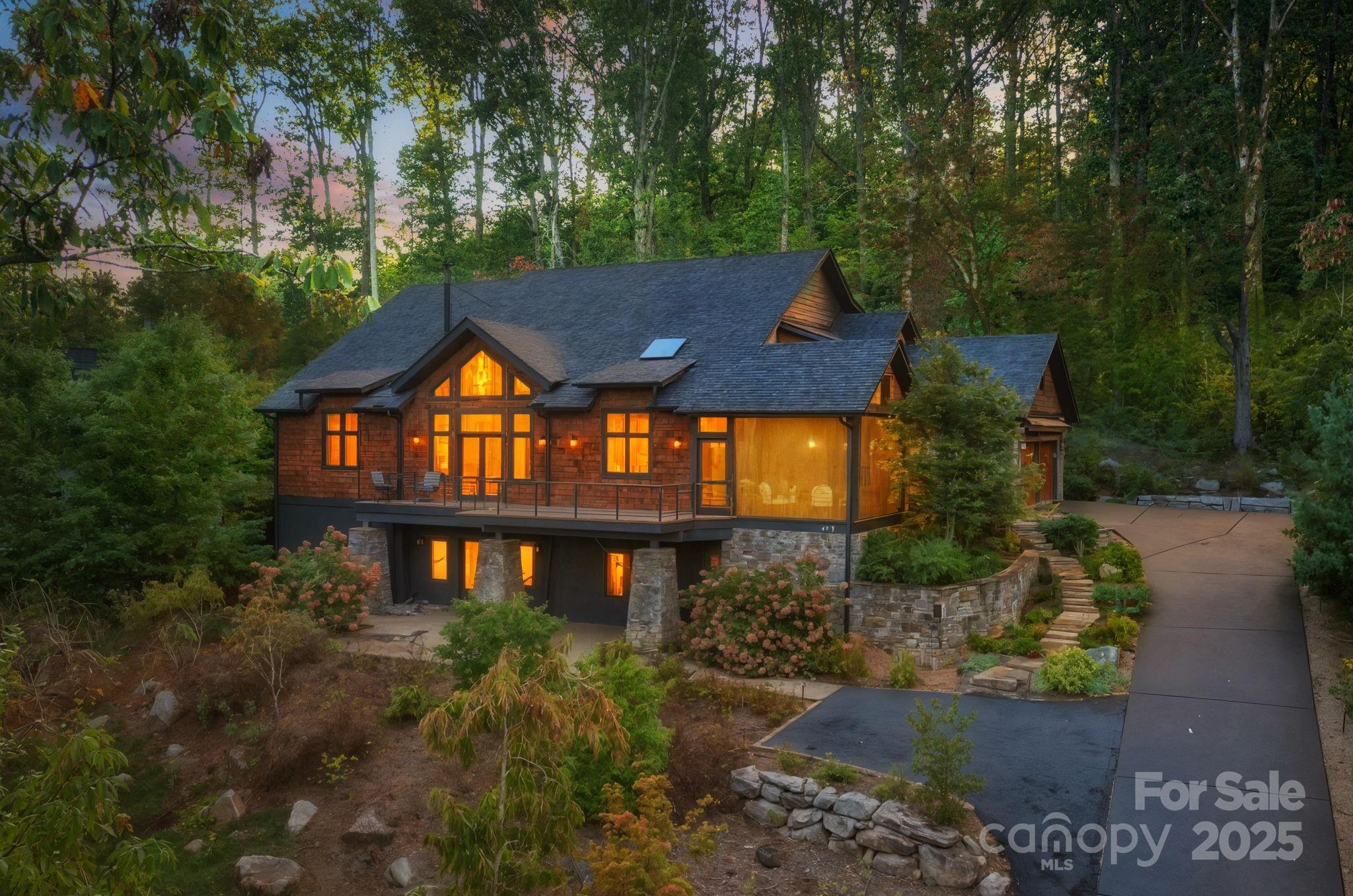 16 Faulkner Avenue Asheville NC 28805