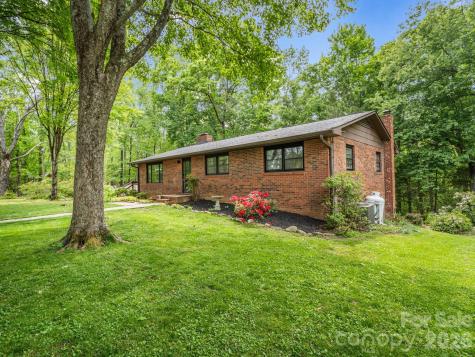 92 Greenwood Acres Drive Mills River NC 28759