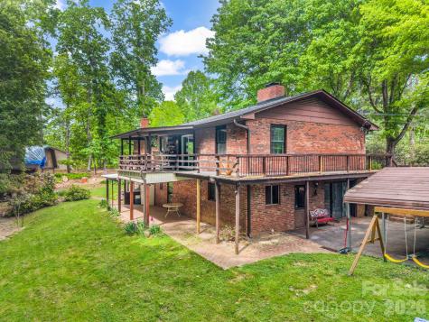 92 Greenwood Acres Drive Mills River NC 28759