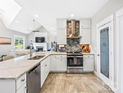 10 Warbler Drive Fletcher NC 28732