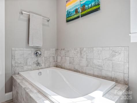 10 Warbler Drive Fletcher NC 28732