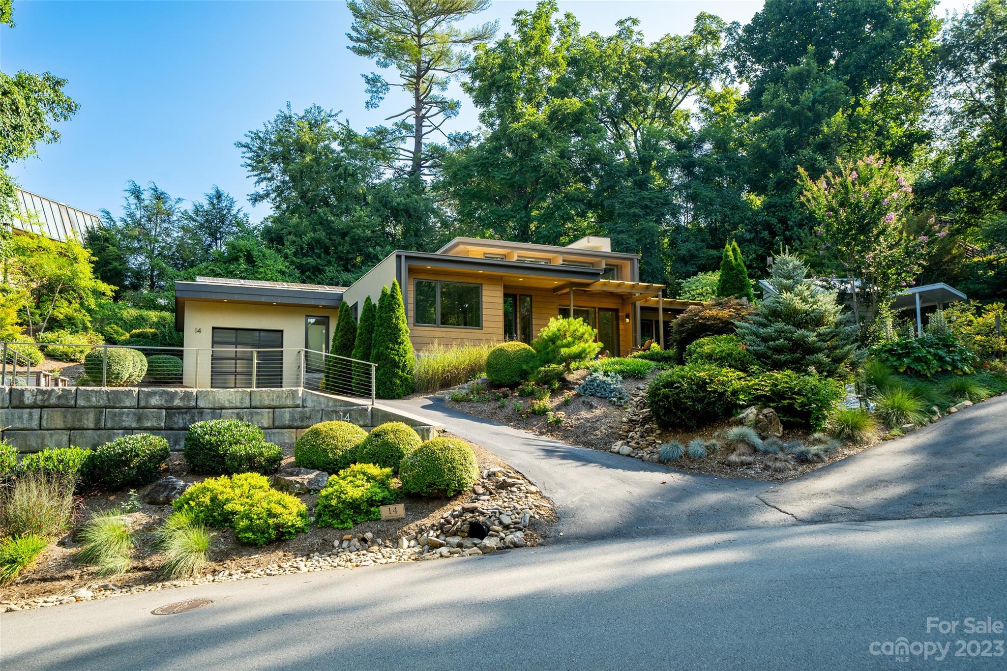 14 Kenilwood Place Asheville NC 28803