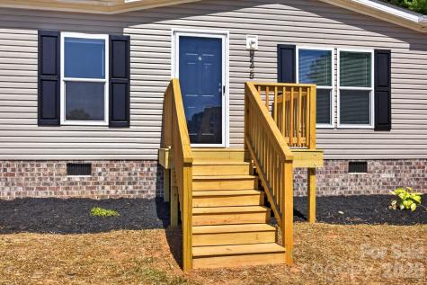 245 Harvick Lane Lexington NC 27292