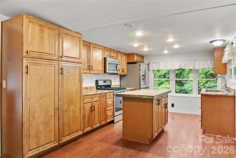 454 Hummingbird Lane Franklin NC 28734