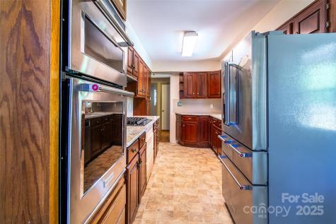 75 Hawthorne Drive Brevard NC 28712