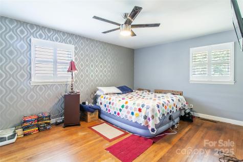 75 Hawthorne Drive Brevard NC 28712