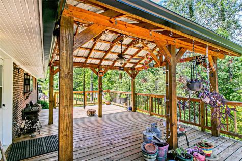 75 Hawthorne Drive Brevard NC 28712