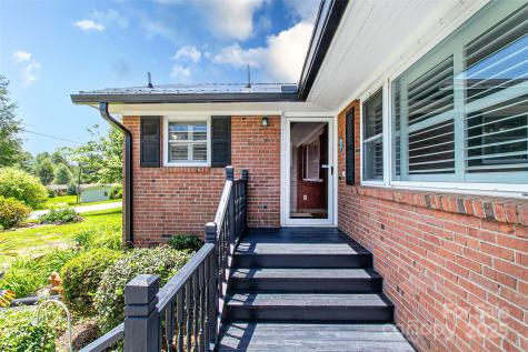 75 Hawthorne Drive Brevard NC 28712