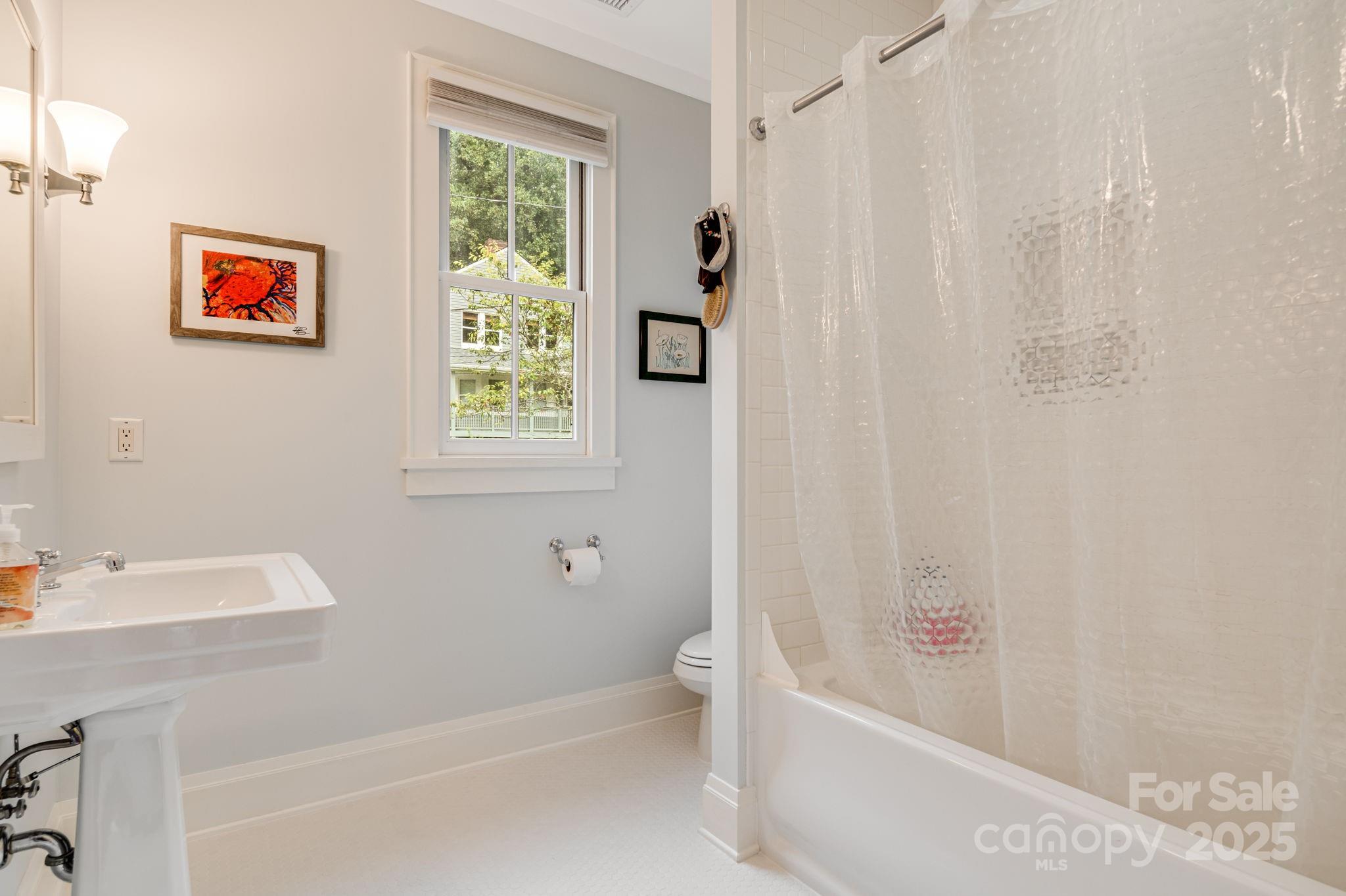 7 Kenilwood Place Asheville NC 28803