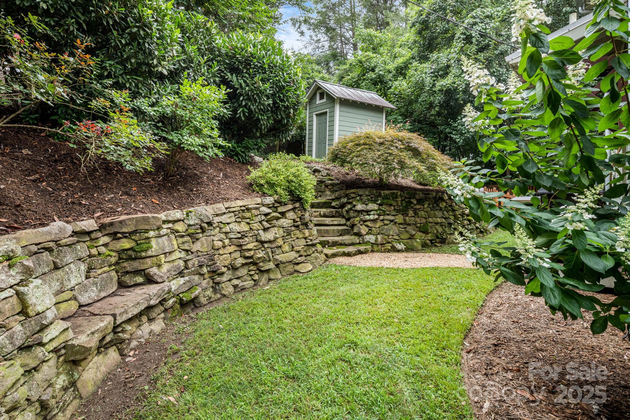 7 Kenilwood Place Asheville NC 28803