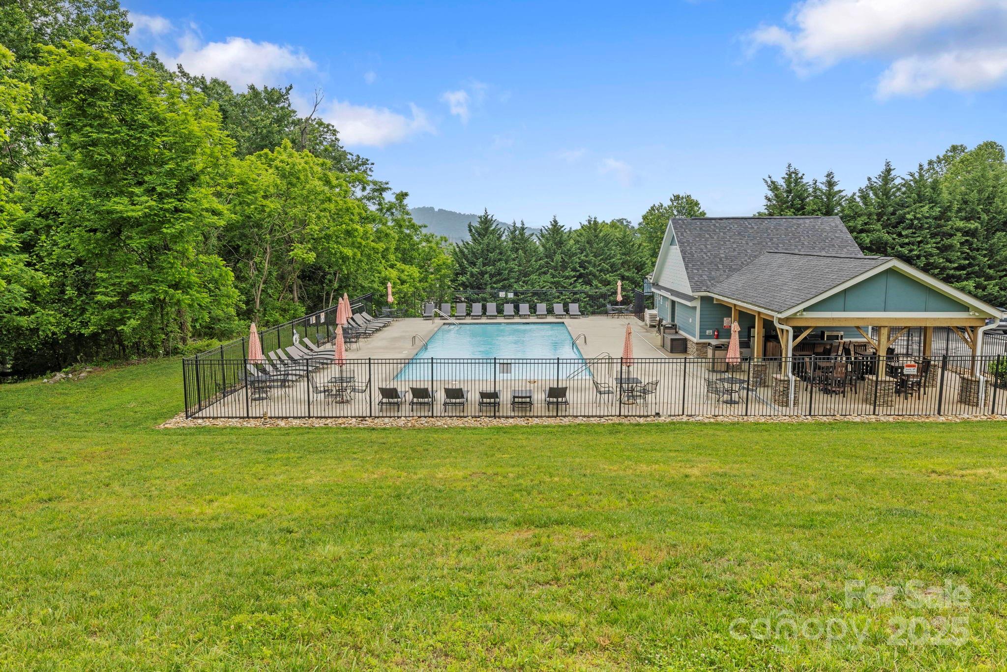 20 Daphne Drive Arden NC 28704