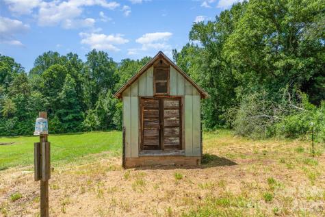 1164 Bradford Mountain Road Lenoir NC 28645