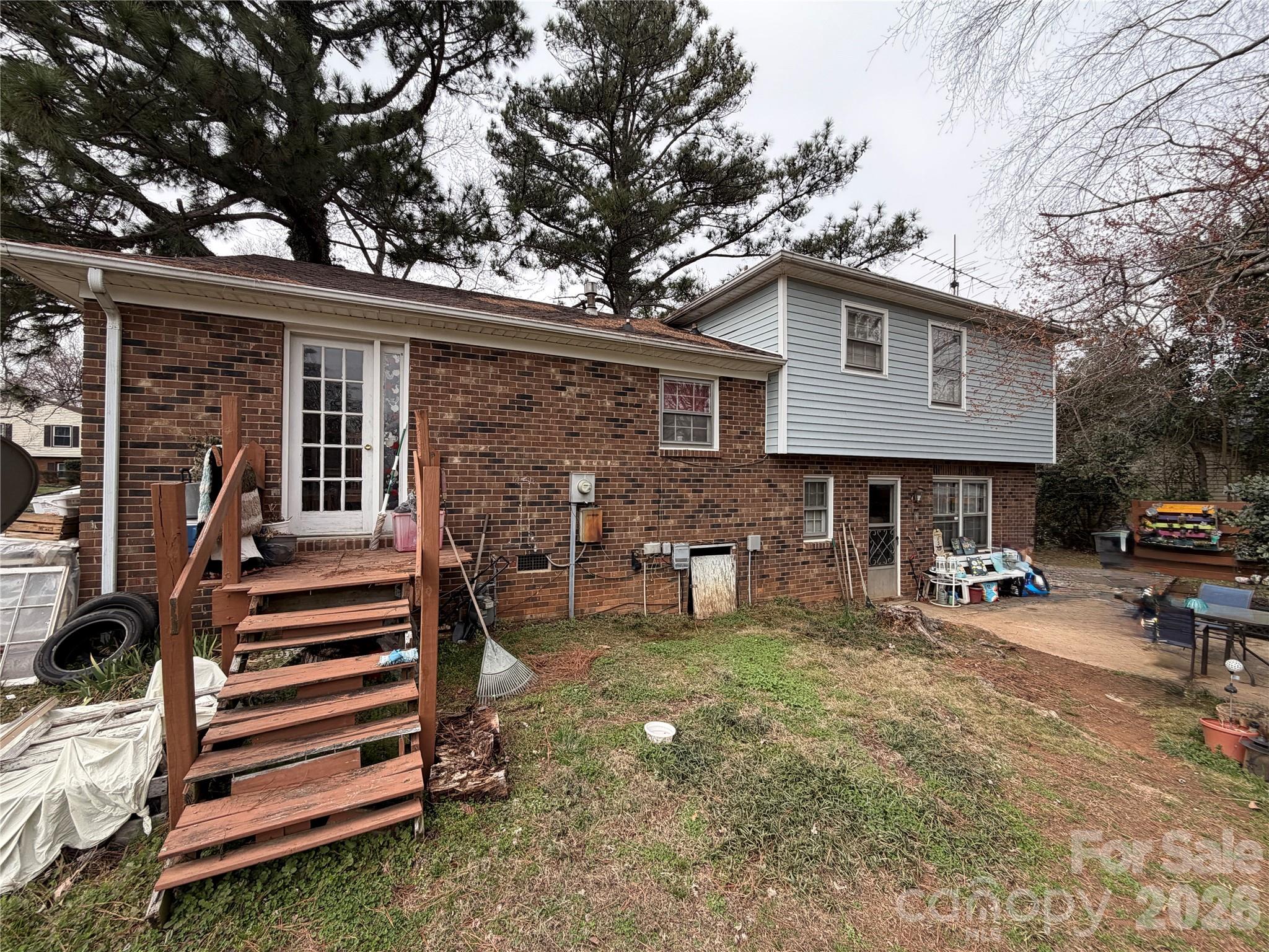 6215 Farm Pond Lane Charlotte NC 28212