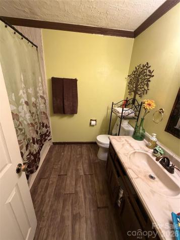 6215 Farm Pond Lane Charlotte NC 28212