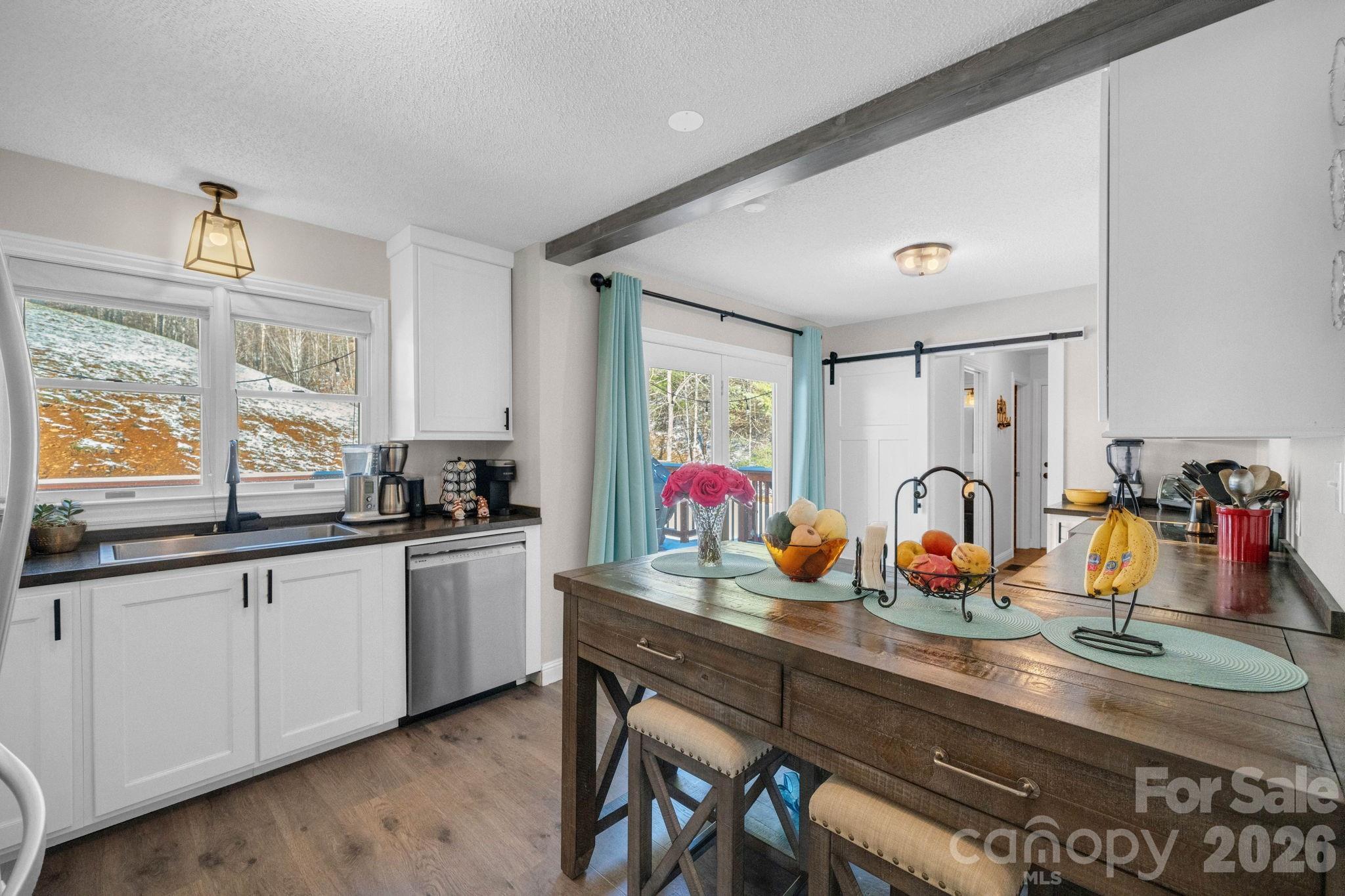 2581 Double Island Road Burnsville NC 28740