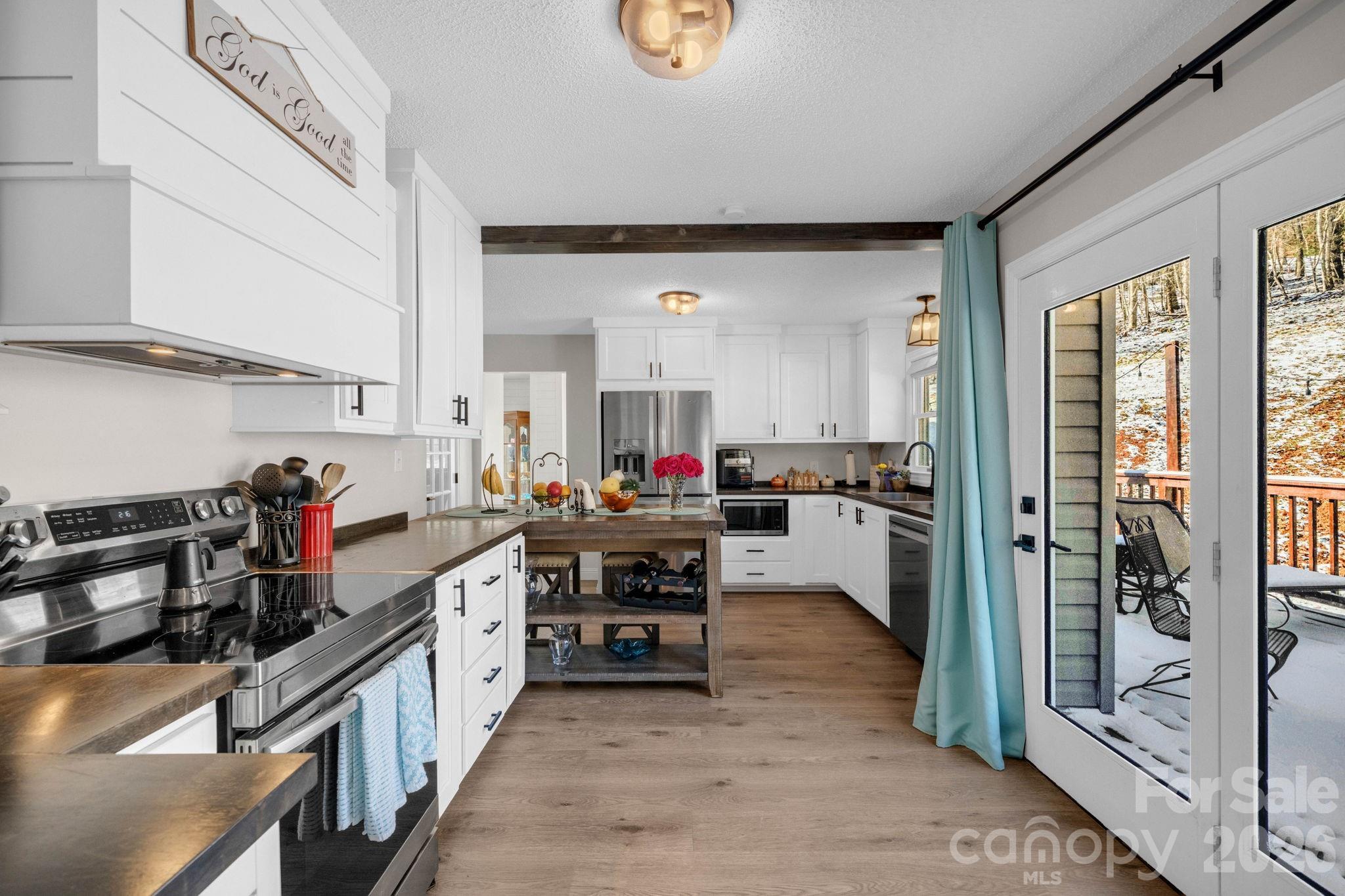 2581 Double Island Road Burnsville NC 28740