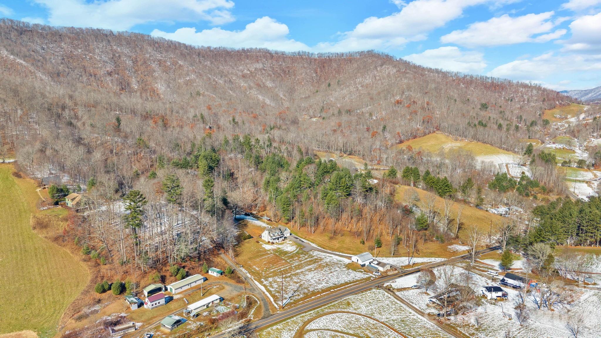 2581 Double Island Road Burnsville NC 28740