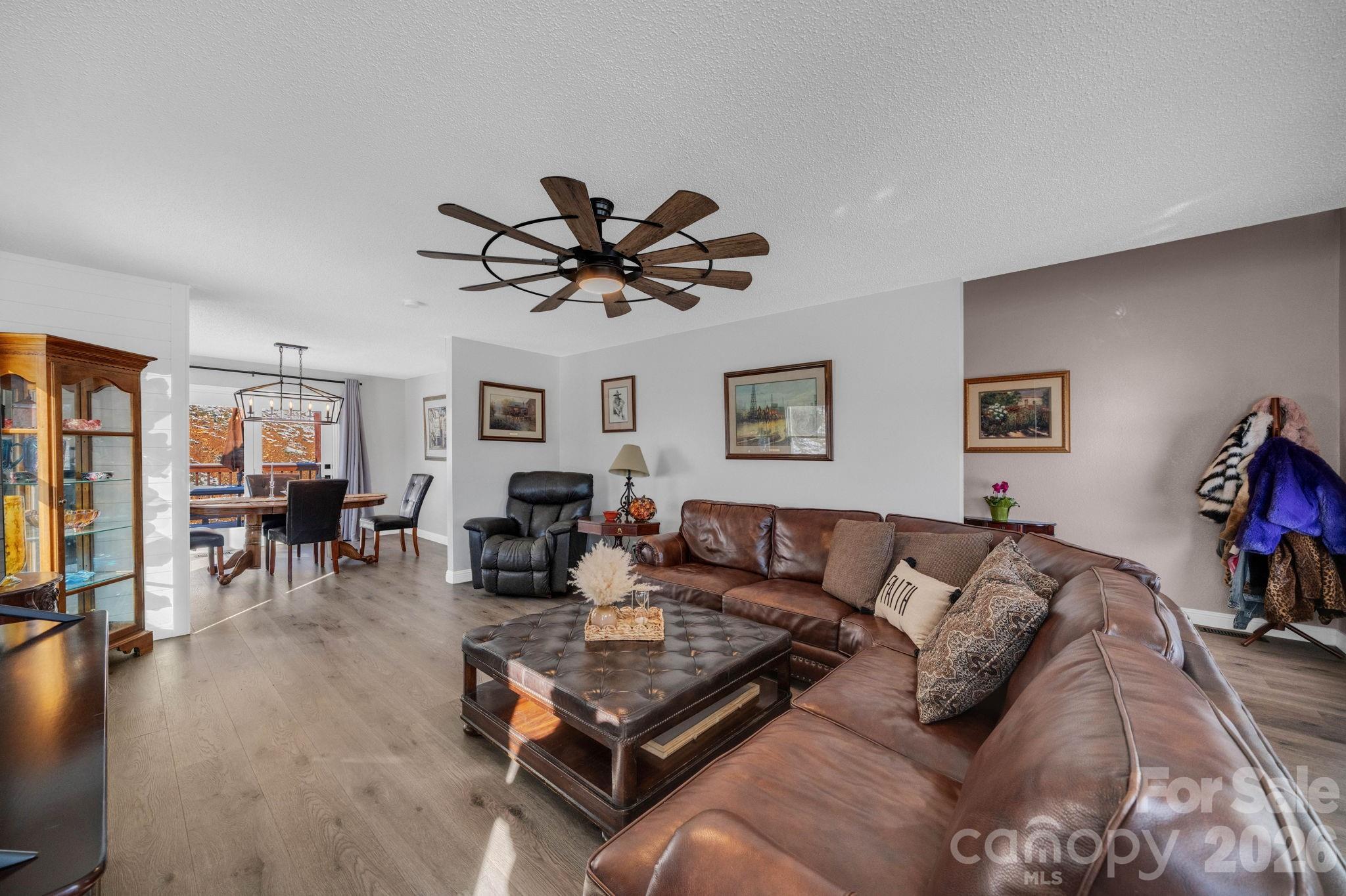 2581 Double Island Road Burnsville NC 28740
