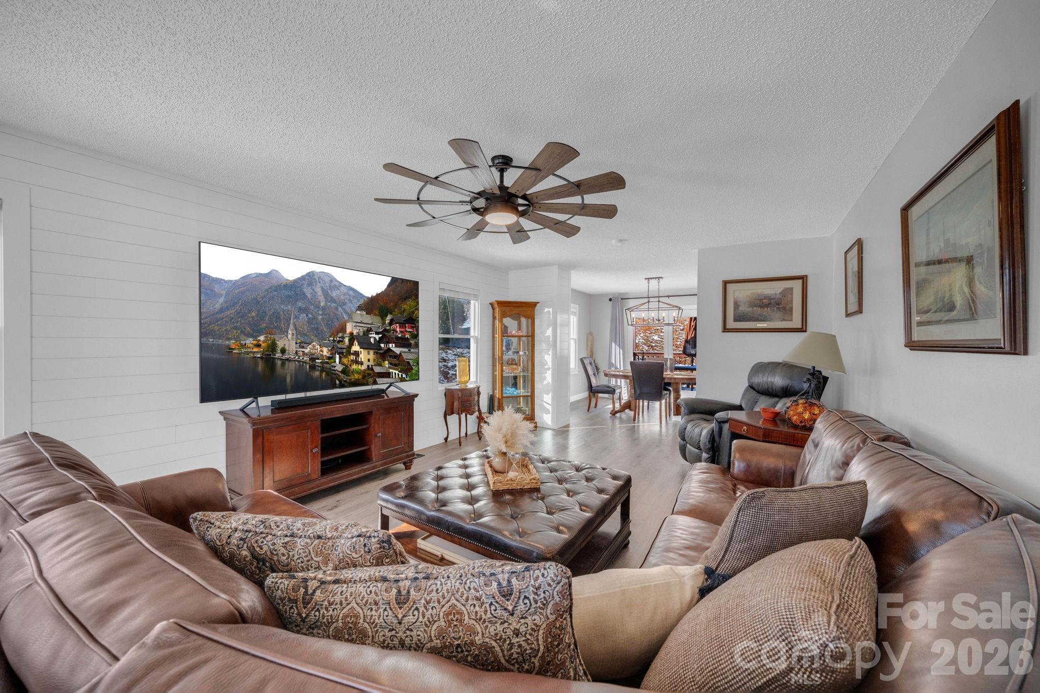 2581 Double Island Road Burnsville NC 28740