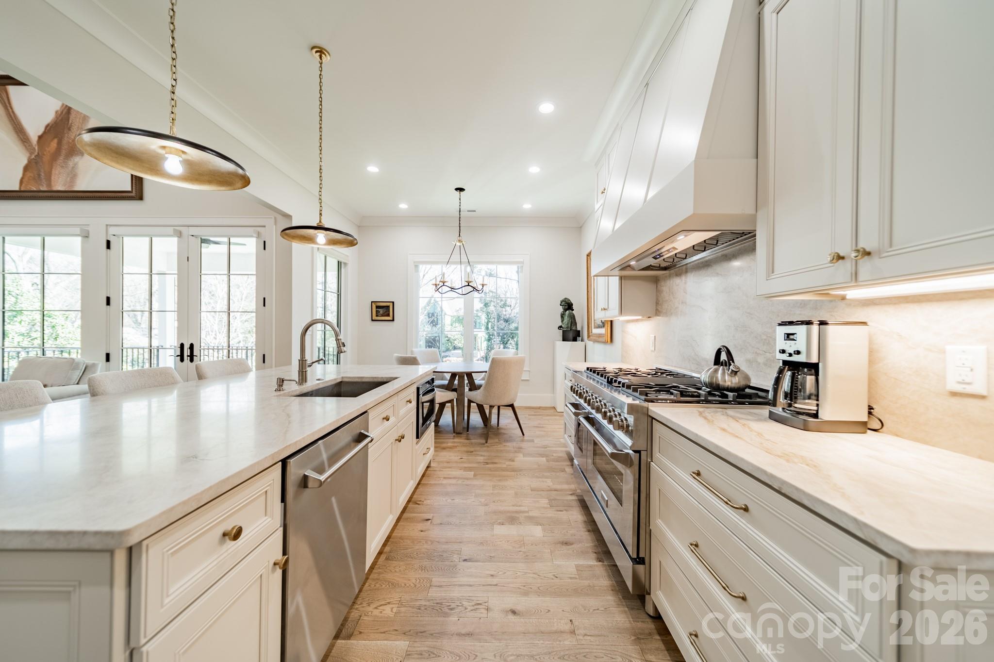 3319 Gresham Place Charlotte NC 28211
