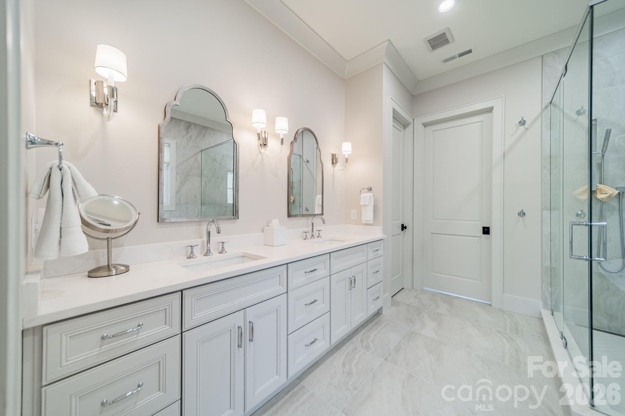 3319 Gresham Place Charlotte NC 28211