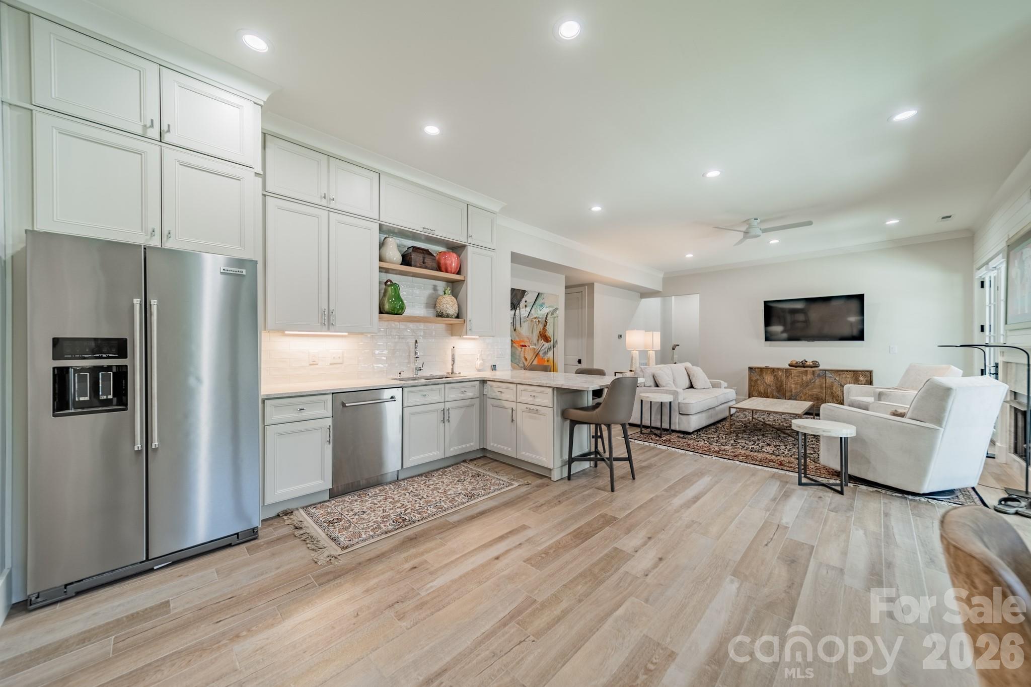 3319 Gresham Place Charlotte NC 28211