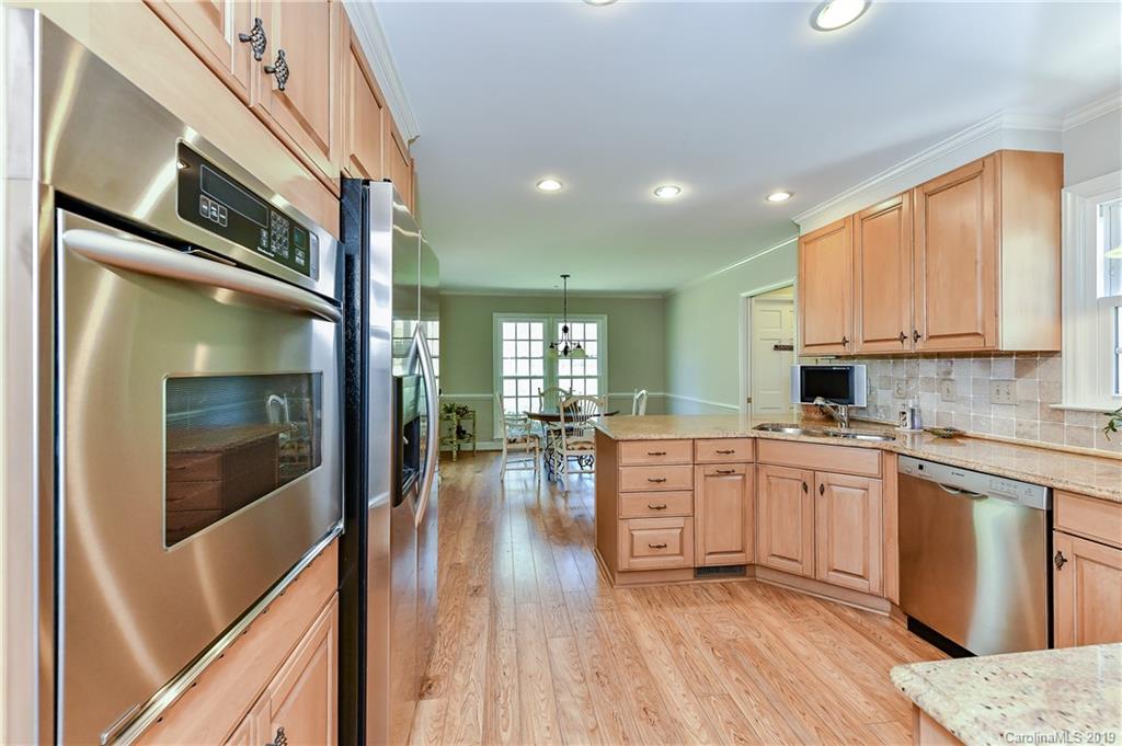 2349 Hopecrest Drive Charlotte NC 28210