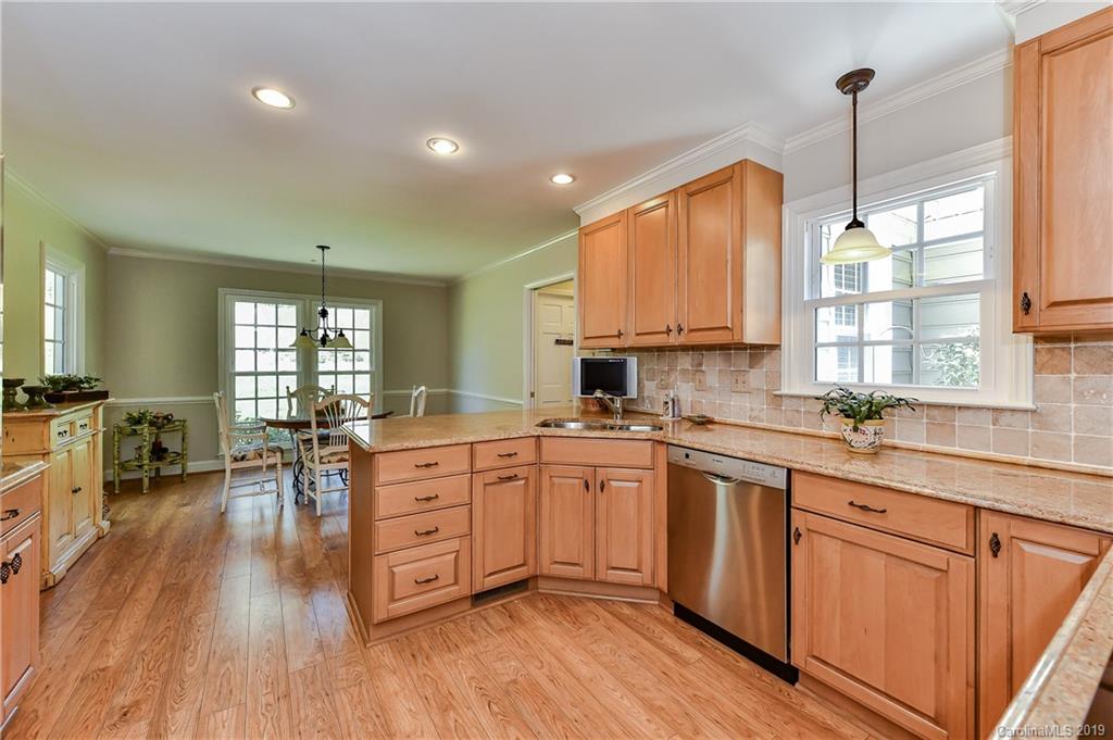 2349 Hopecrest Drive Charlotte NC 28210