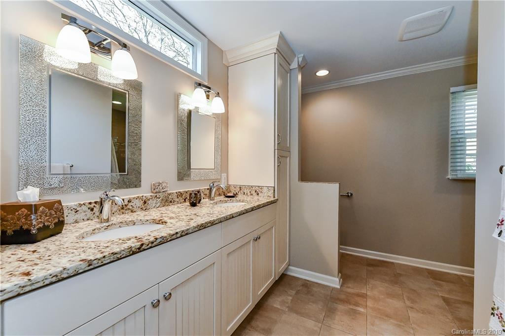 2349 Hopecrest Drive Charlotte NC 28210